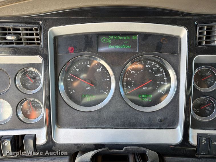 image for item EX1124 2014 Kenworth T800 semi truck