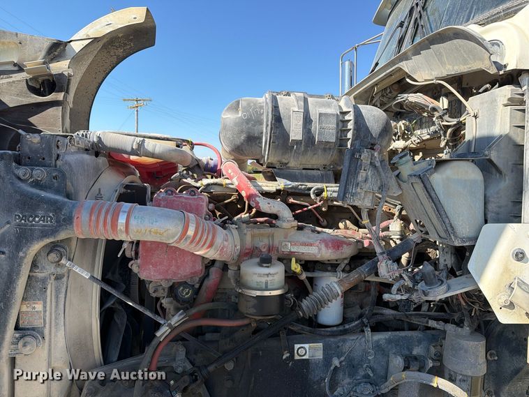 image for item EX1124 2014 Kenworth T800 semi truck