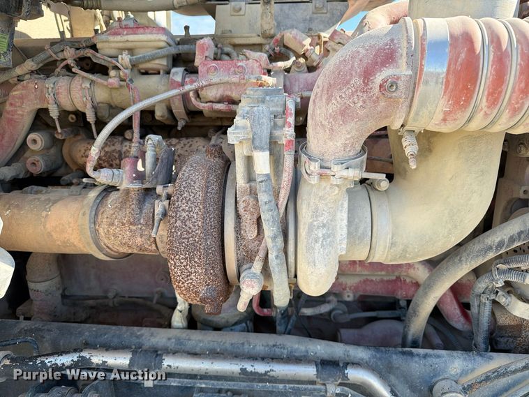 image for item EX1124 2014 Kenworth T800 semi truck