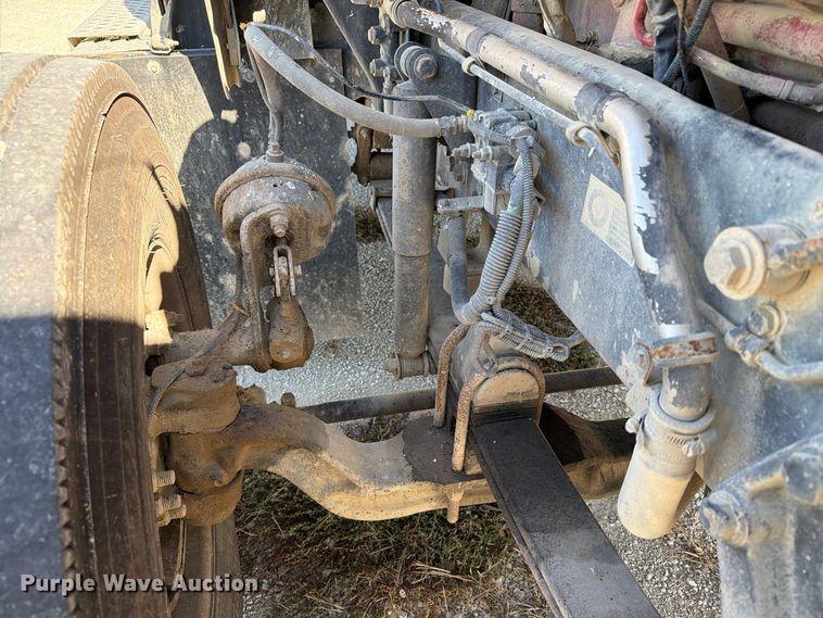 image for item EX1124 2014 Kenworth T800 semi truck
