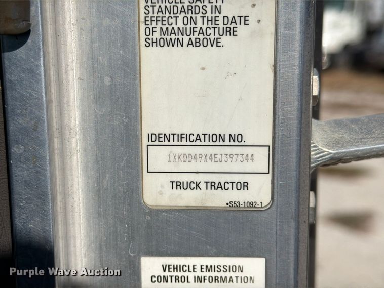image for item EX1124 2014 Kenworth T800 semi truck