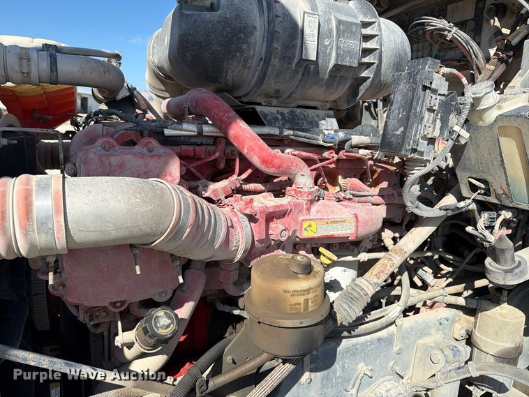 image for item EX1125 2015 Kenworth T800 semi truck