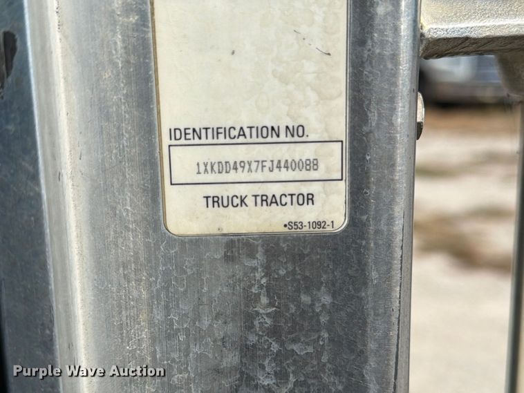 image for item EX1125 2015 Kenworth T800 semi truck