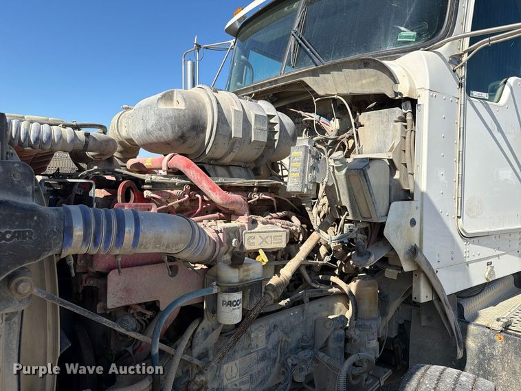 image for item EX1126 2022 Kenworth T800 semi truck