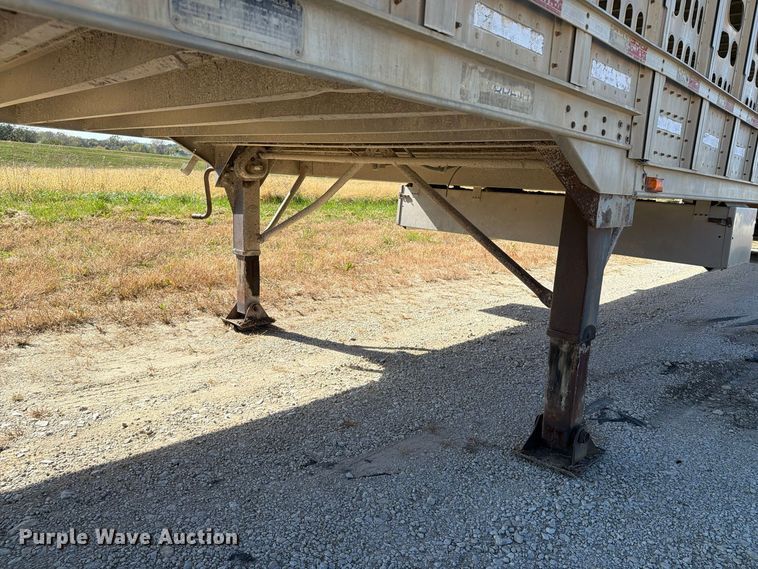 image for item EX1128 2003 Barrett Trailers, Inc. livestock trailer