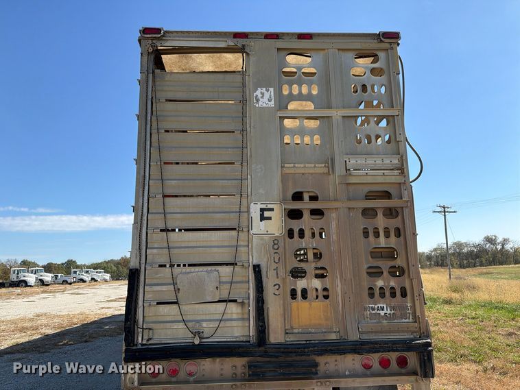 image for item EX1128 2003 Barrett Trailers, Inc. livestock trailer