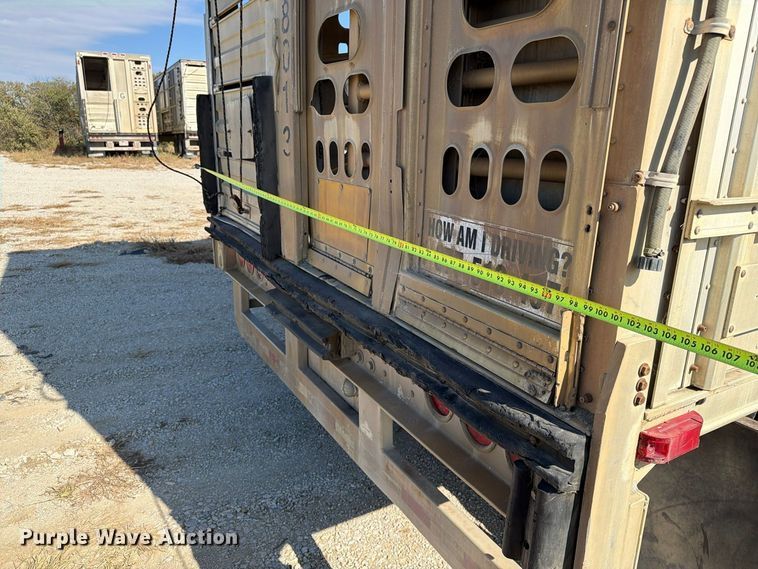 image for item EX1128 2003 Barrett Trailers, Inc. livestock trailer