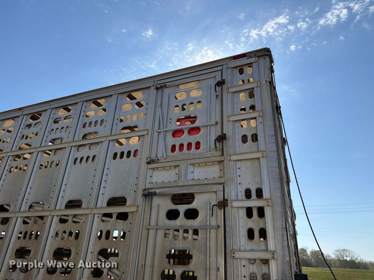 image for item EX1128 2003 Barrett Trailers, Inc. livestock trailer