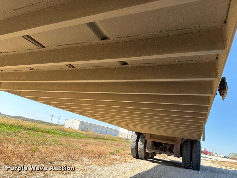 image for item EX1128 2003 Barrett Trailers, Inc. livestock trailer