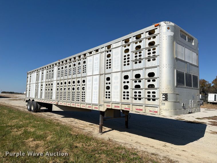 image for item EX1129 2000 Wilson Trailer Co. PSADL-303P livestock trailer
