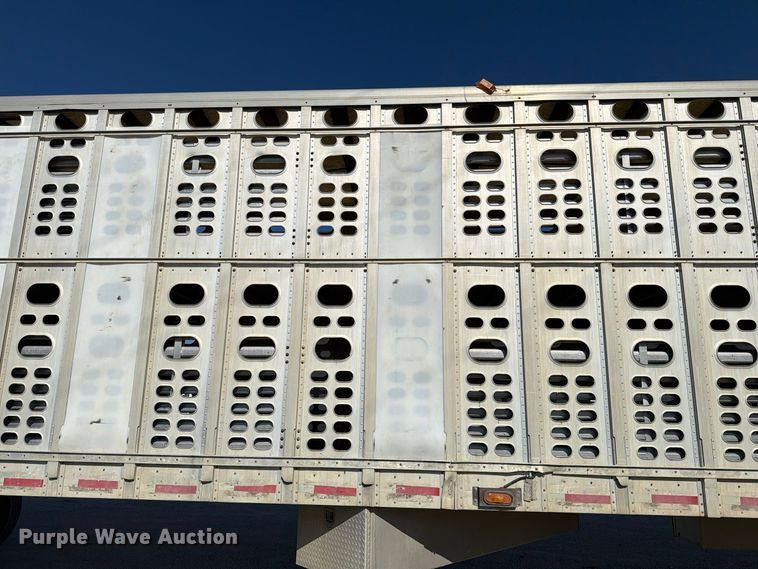image for item EX1129 2000 Wilson Trailer Co. PSADL-303P livestock trailer