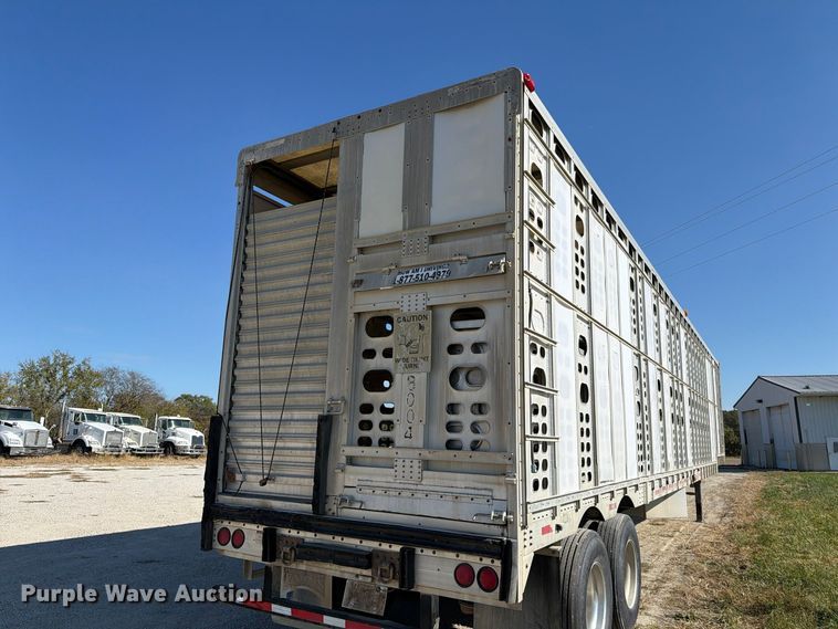 image for item EX1129 2000 Wilson Trailer Co. PSADL-303P livestock trailer