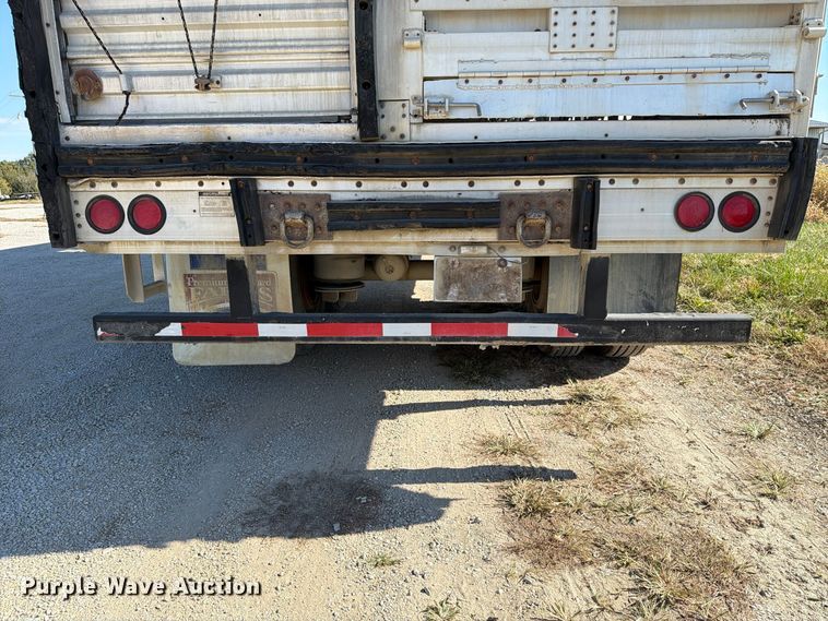 image for item EX1129 2000 Wilson Trailer Co. PSADL-303P livestock trailer