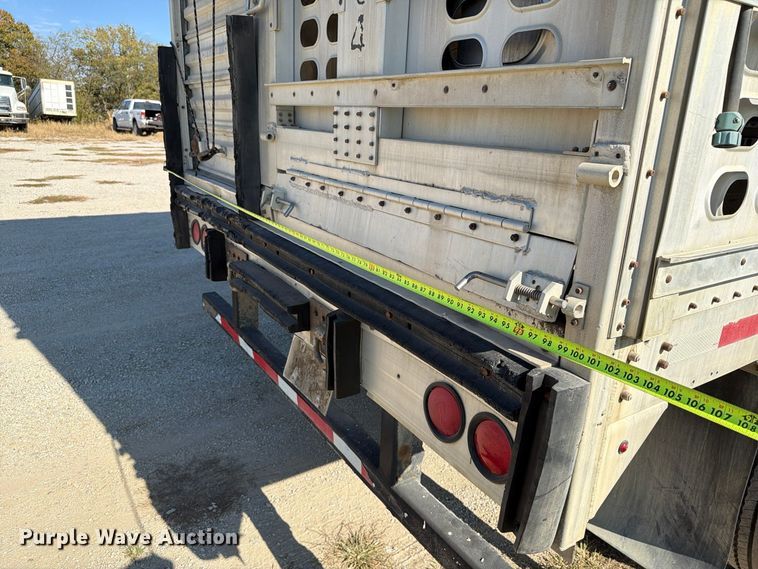 image for item EX1129 2000 Wilson Trailer Co. PSADL-303P livestock trailer