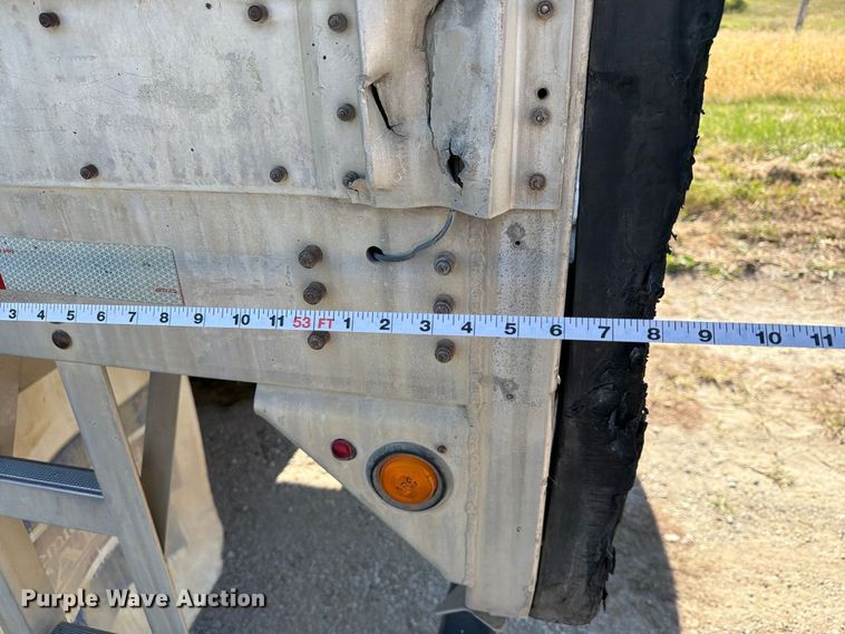 image for item EX1129 2000 Wilson Trailer Co. PSADL-303P livestock trailer