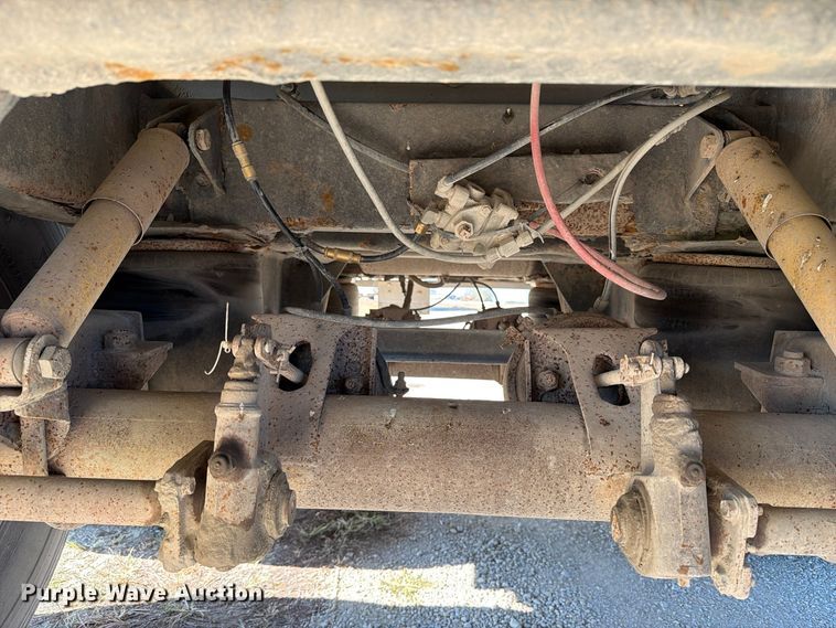 image for item EX1129 2000 Wilson Trailer Co. PSADL-303P livestock trailer