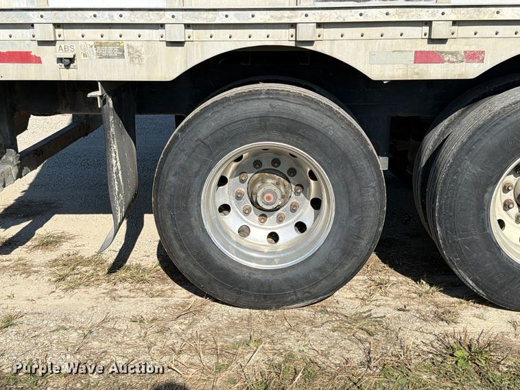 image for item EX1129 2000 Wilson Trailer Co. PSADL-303P livestock trailer