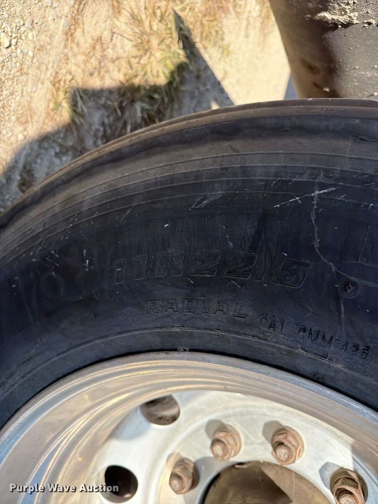 image for item EX1129 2000 Wilson Trailer Co. PSADL-303P livestock trailer
