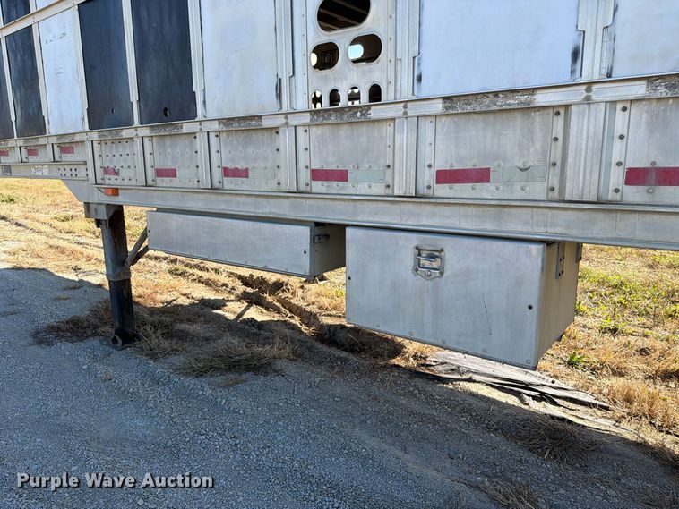 image for item EX1130 2005 Barrett Trailers, Inc. livestock trailer