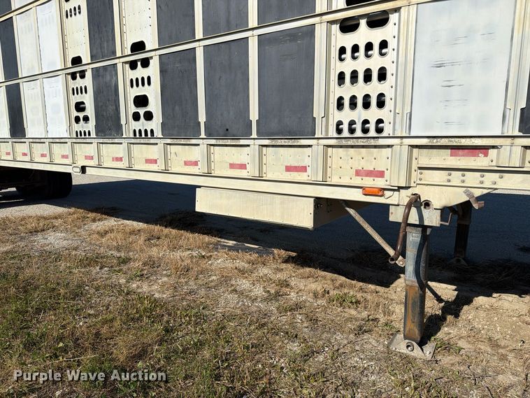 image for item EX1130 2005 Barrett Trailers, Inc. livestock trailer