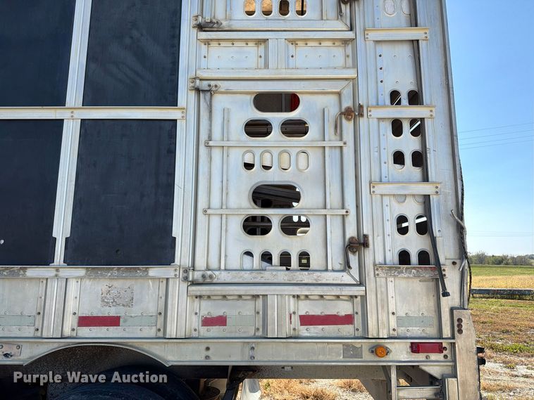 image for item EX1130 2005 Barrett Trailers, Inc. livestock trailer
