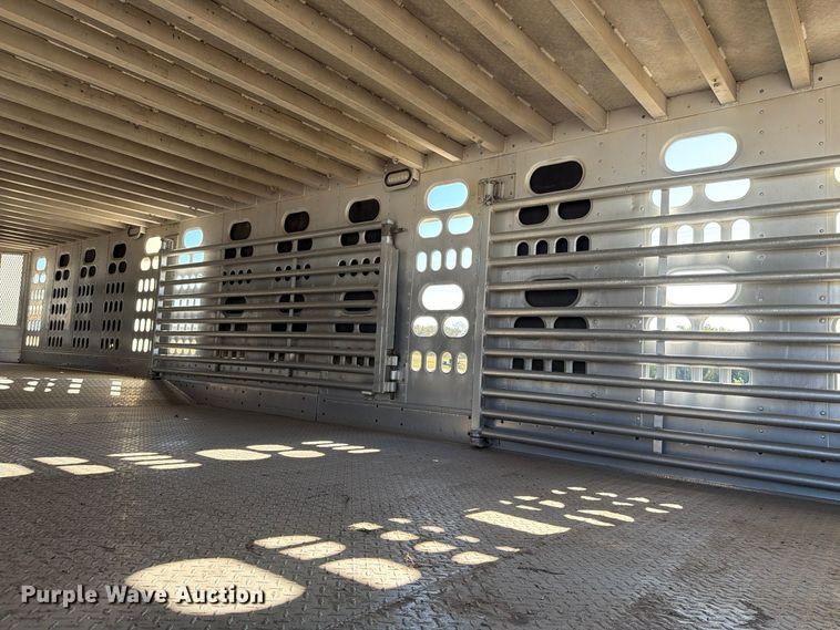 image for item EX1130 2005 Barrett Trailers, Inc. livestock trailer