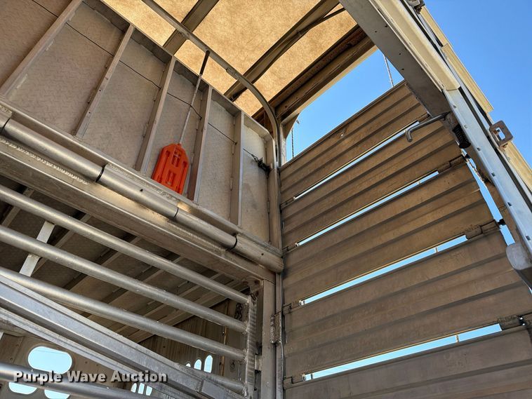 image for item EX1130 2005 Barrett Trailers, Inc. livestock trailer