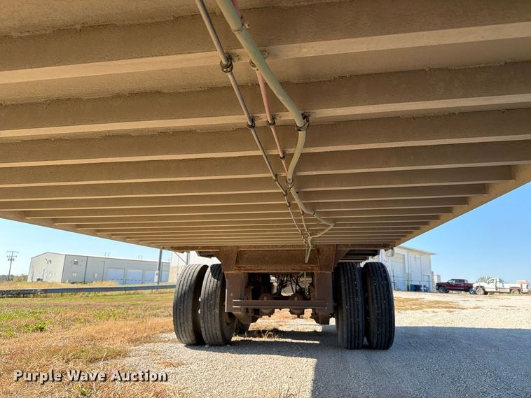 image for item EX1130 2005 Barrett Trailers, Inc. livestock trailer