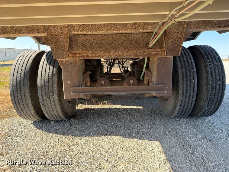 image for item EX1130 2005 Barrett Trailers, Inc. livestock trailer