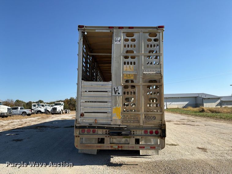 image for item EX1131 2003 Barrett Trailers, Inc. livestock trailer