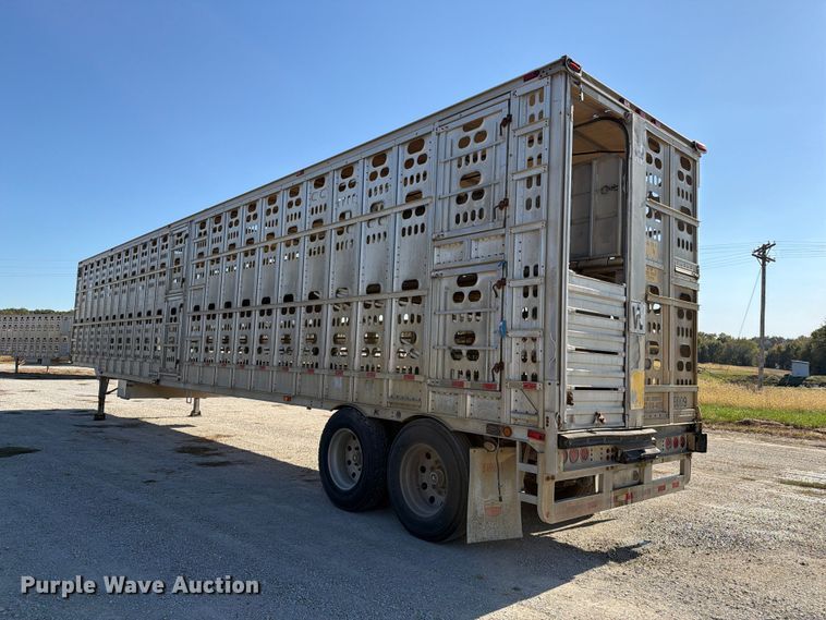 image for item EX1131 2003 Barrett Trailers, Inc. livestock trailer