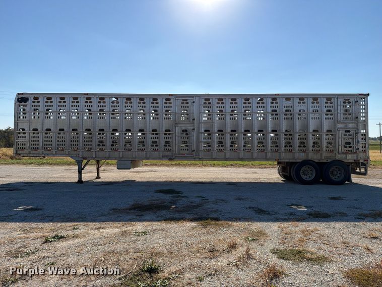image for item EX1131 2003 Barrett Trailers, Inc. livestock trailer