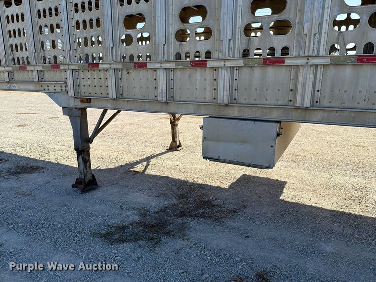 image for item EX1131 2003 Barrett Trailers, Inc. livestock trailer