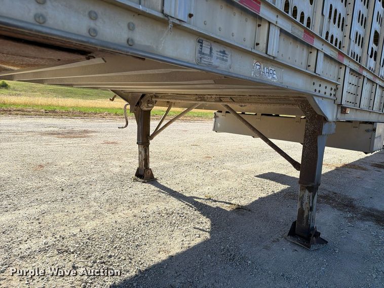 image for item EX1131 2003 Barrett Trailers, Inc. livestock trailer