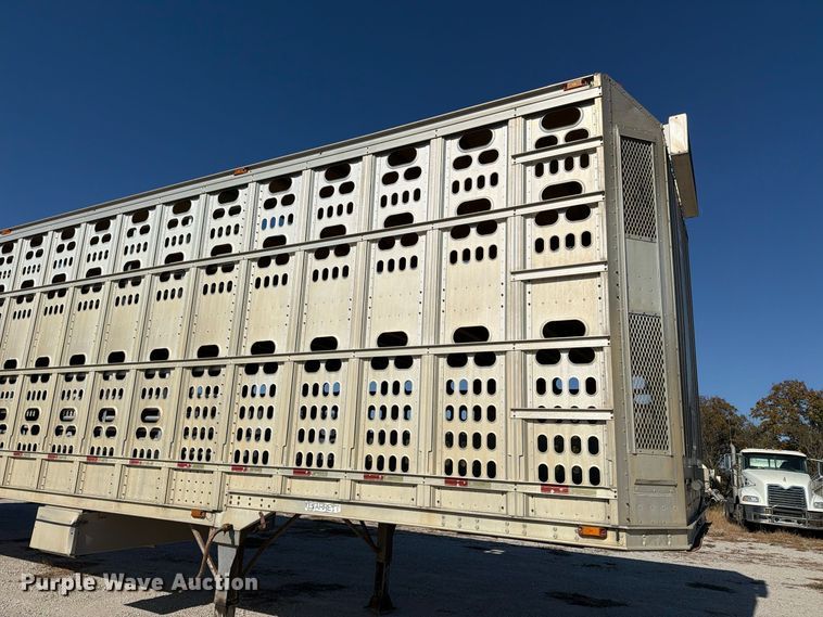 image for item EX1131 2003 Barrett Trailers, Inc. livestock trailer