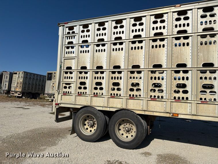 image for item EX1131 2003 Barrett Trailers, Inc. livestock trailer