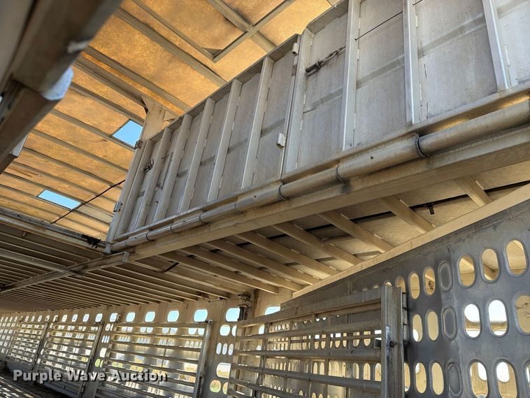 image for item EX1131 2003 Barrett Trailers, Inc. livestock trailer