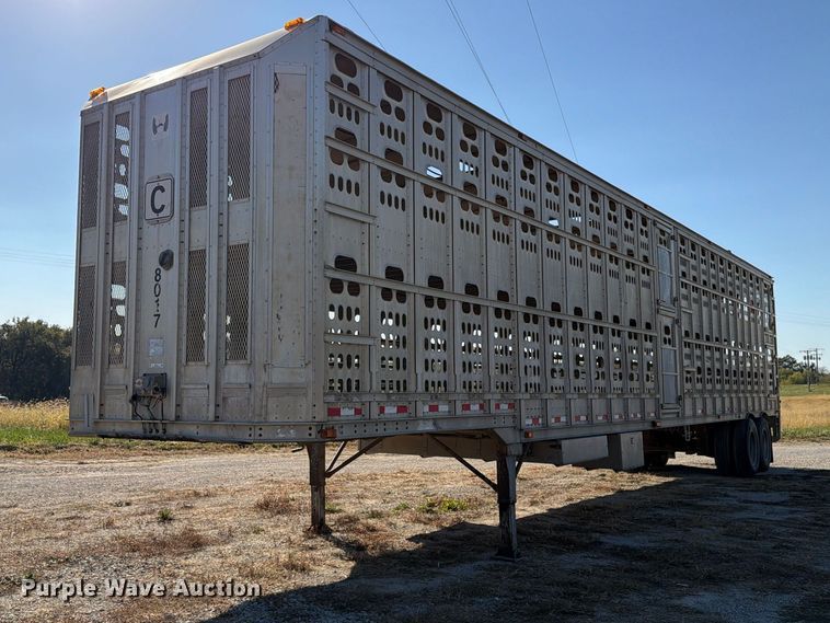 image for item EX1132 2005 Barrett Trailers, Inc. livestock trailer