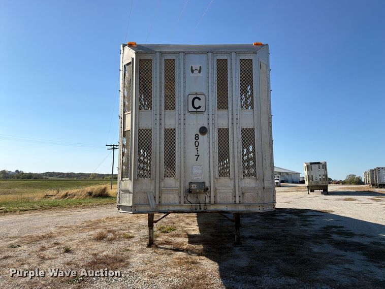 image for item EX1132 2005 Barrett Trailers, Inc. livestock trailer