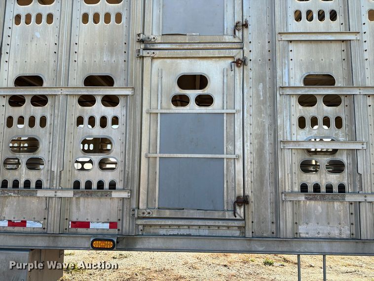 image for item EX1132 2005 Barrett Trailers, Inc. livestock trailer