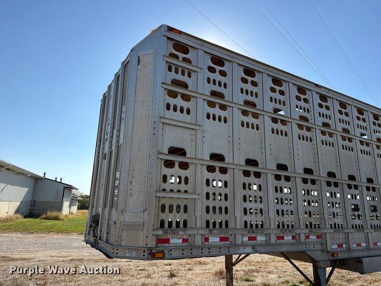 image for item EX1132 2005 Barrett Trailers, Inc. livestock trailer