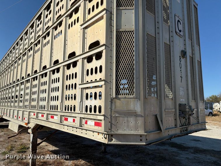 image for item EX1132 2005 Barrett Trailers, Inc. livestock trailer