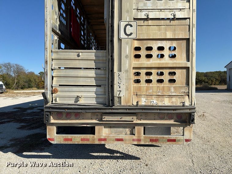image for item EX1132 2005 Barrett Trailers, Inc. livestock trailer