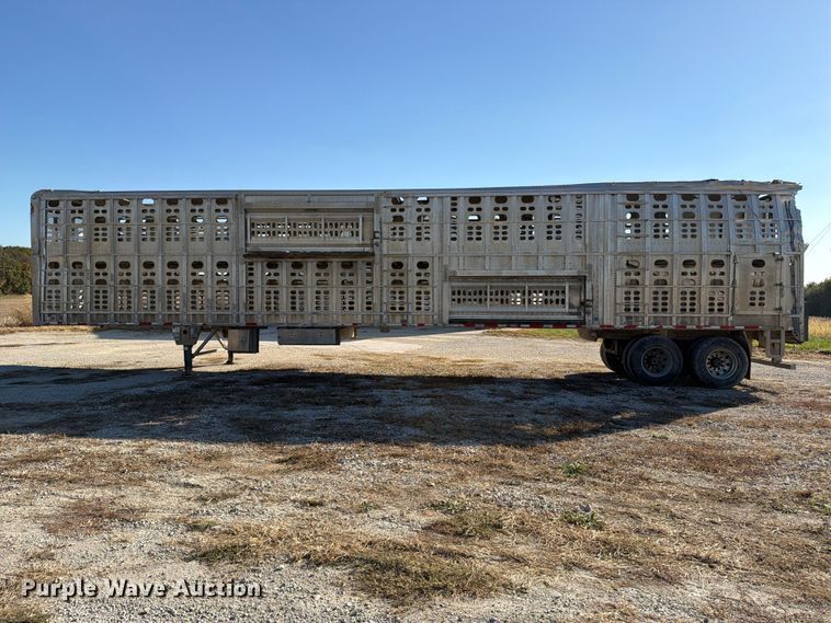image for item EX1133 2020 Wilson PSAL-400P livestock trailer