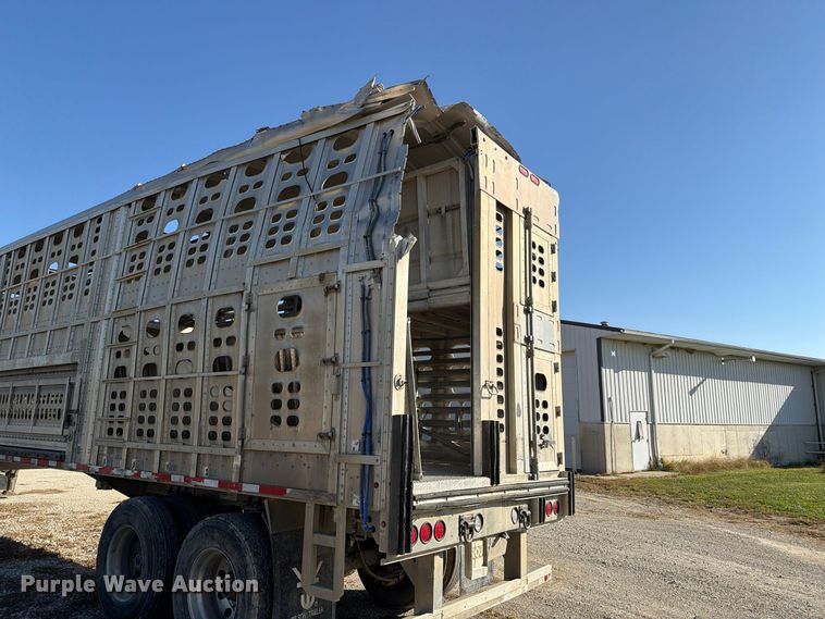 image for item EX1133 2020 Wilson PSAL-400P livestock trailer