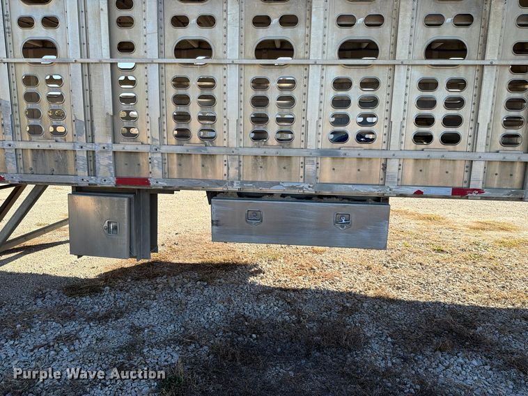 image for item EX1133 2020 Wilson PSAL-400P livestock trailer