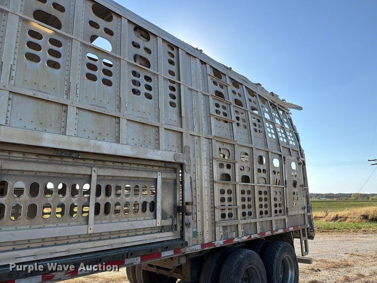 image for item EX1133 2020 Wilson PSAL-400P livestock trailer