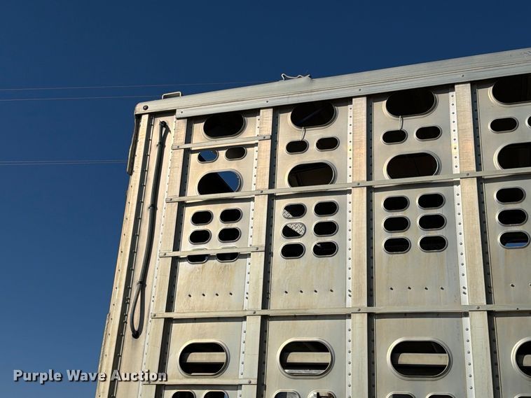 image for item EX1133 2020 Wilson PSAL-400P livestock trailer