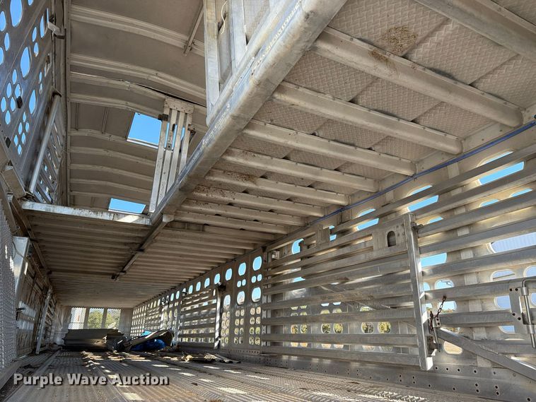 image for item EX1133 2020 Wilson PSAL-400P livestock trailer