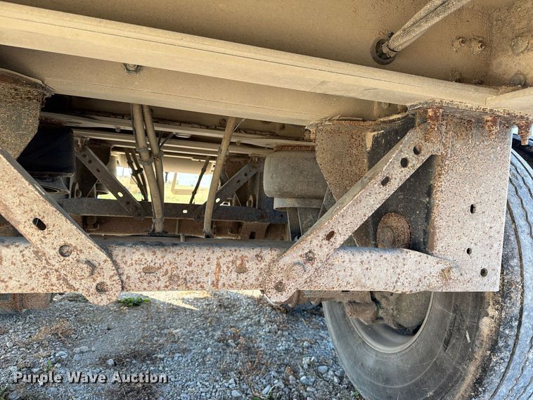 image for item EX1133 2020 Wilson PSAL-400P livestock trailer